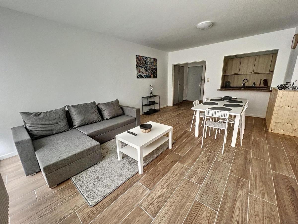 Apartament Tirou 5 Centre - Gare - Aeroport Charleroi Zewnętrze zdjęcie
